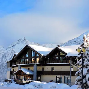 Adamello Hotell